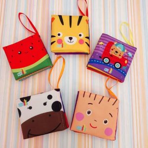 مجموعه کتاب پارچه ای جیبی ماه کوچولو